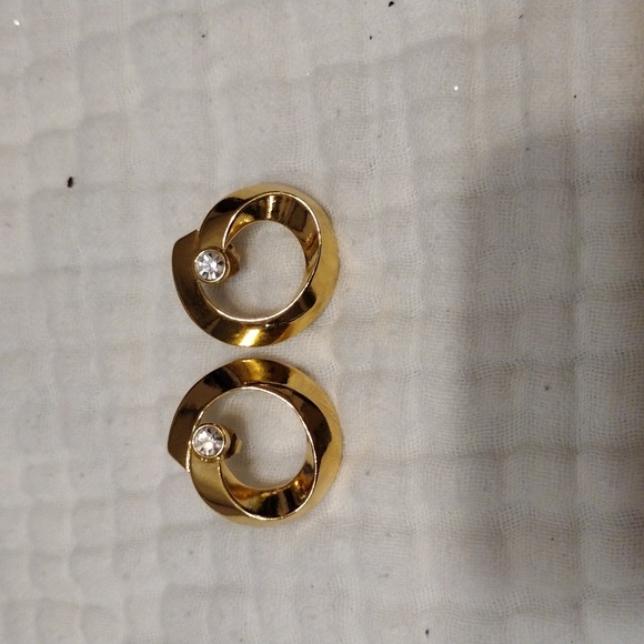 Vintage Jewelry - Vintage, 1990 Gold tone swirl ribbon circle and clear rhinestone pierced earring